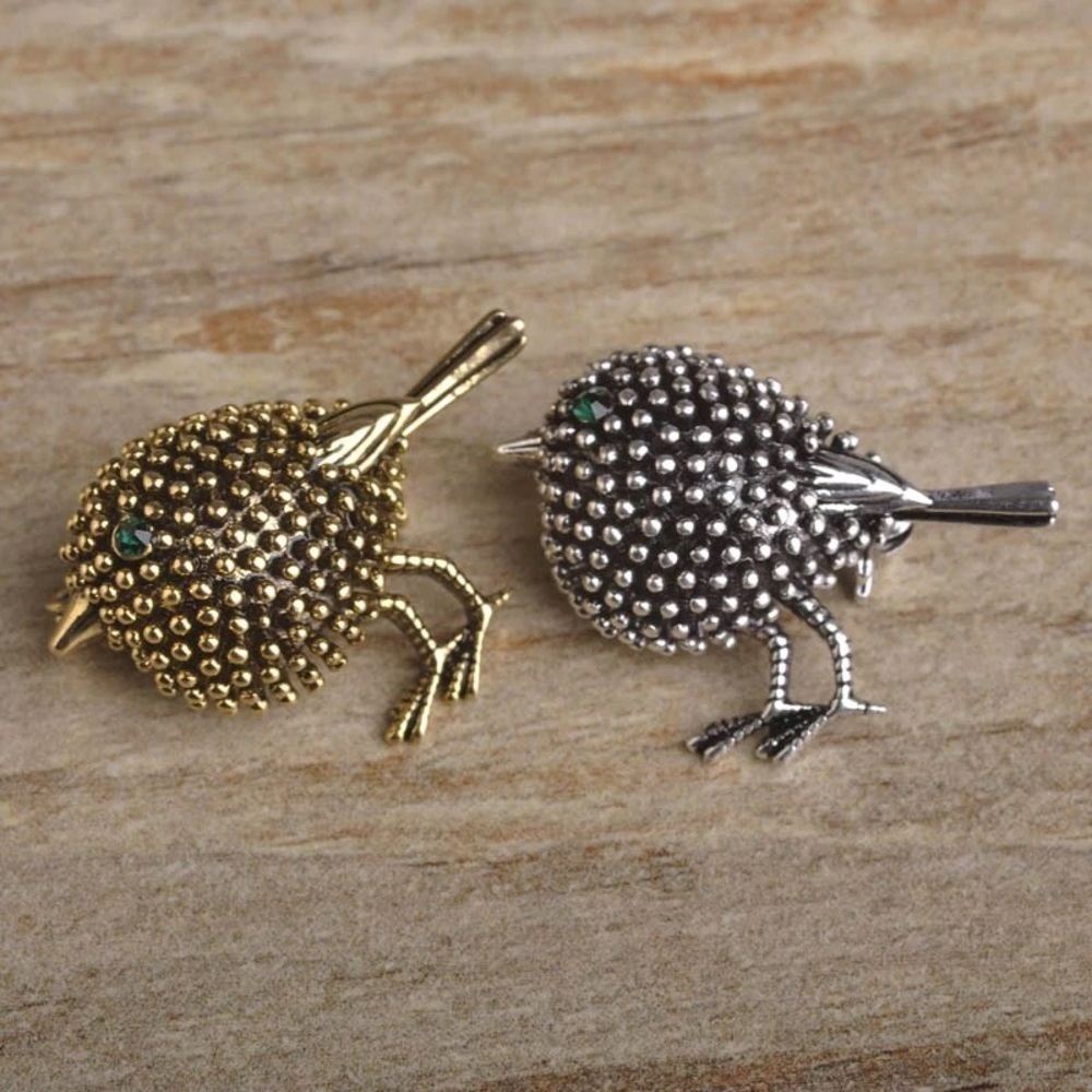 Little Bird Brooch - Picture 2 of 5